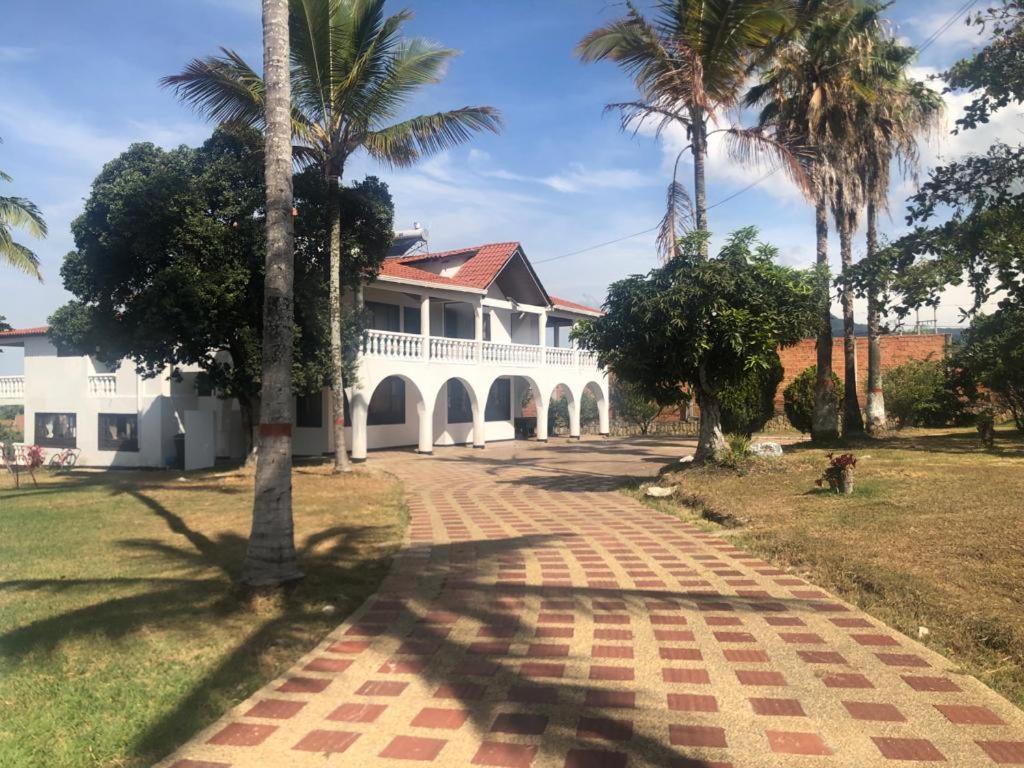 Hotel Villa Noel 치나우타 외부 사진